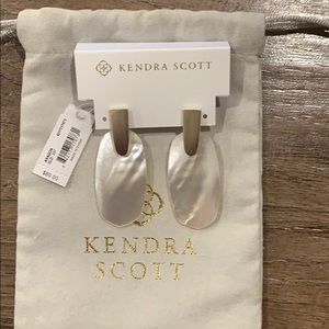 Kendra Scott Earnings